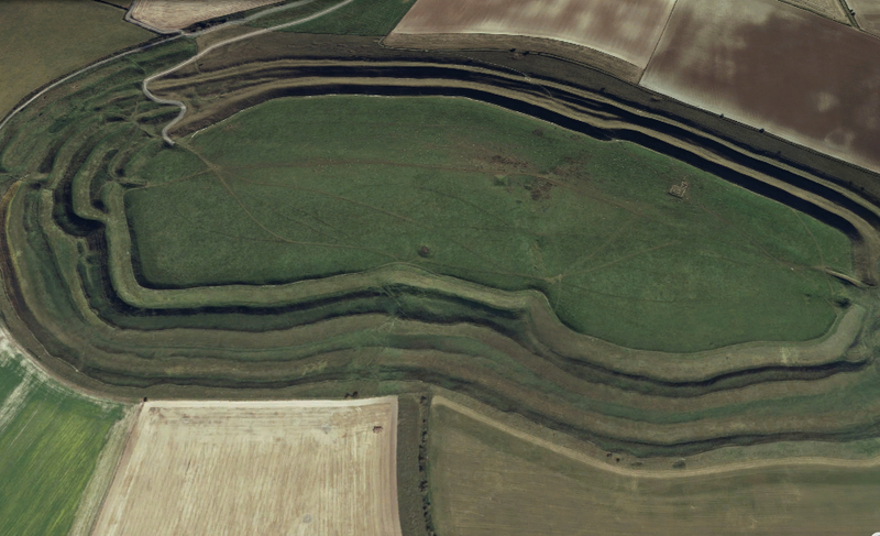 Illustration for article titled Stunning Aerial Images of Hill Forts from Britain's Iron Age